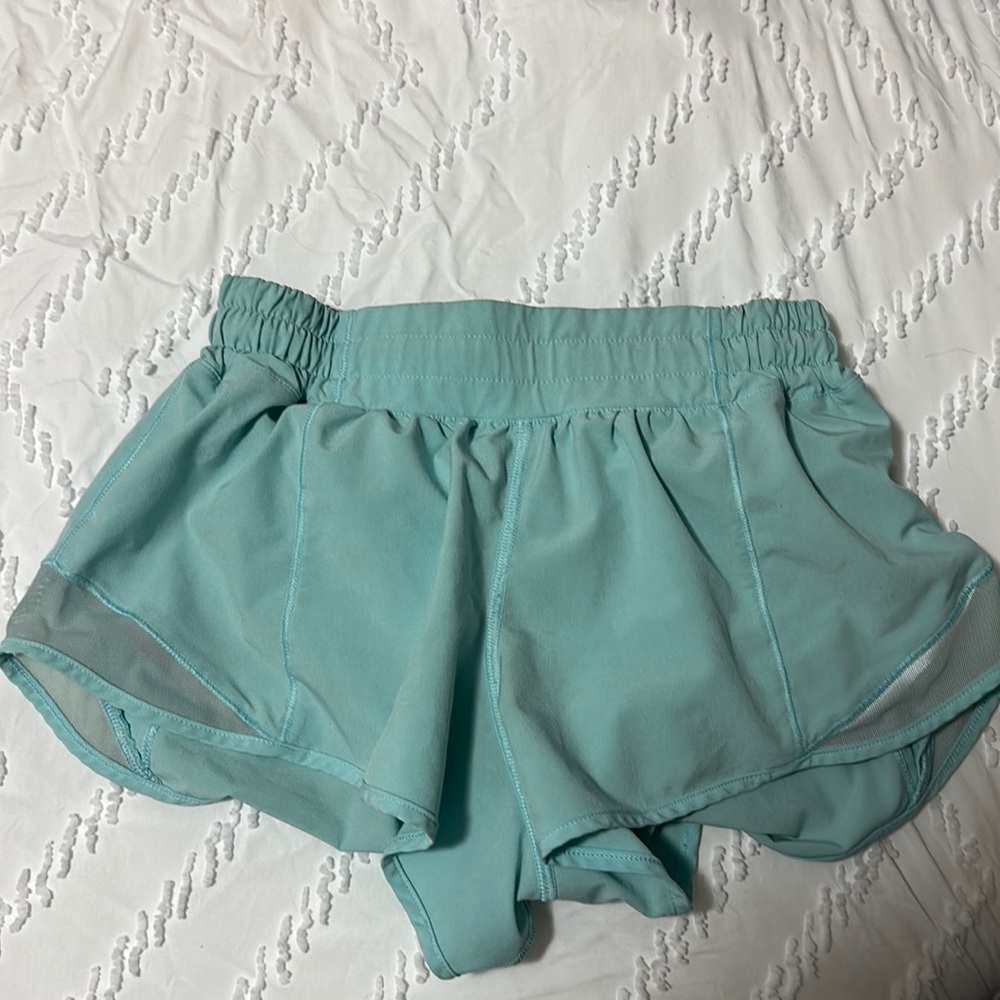 Lululemon Hotty Hot Shorts 2.5”